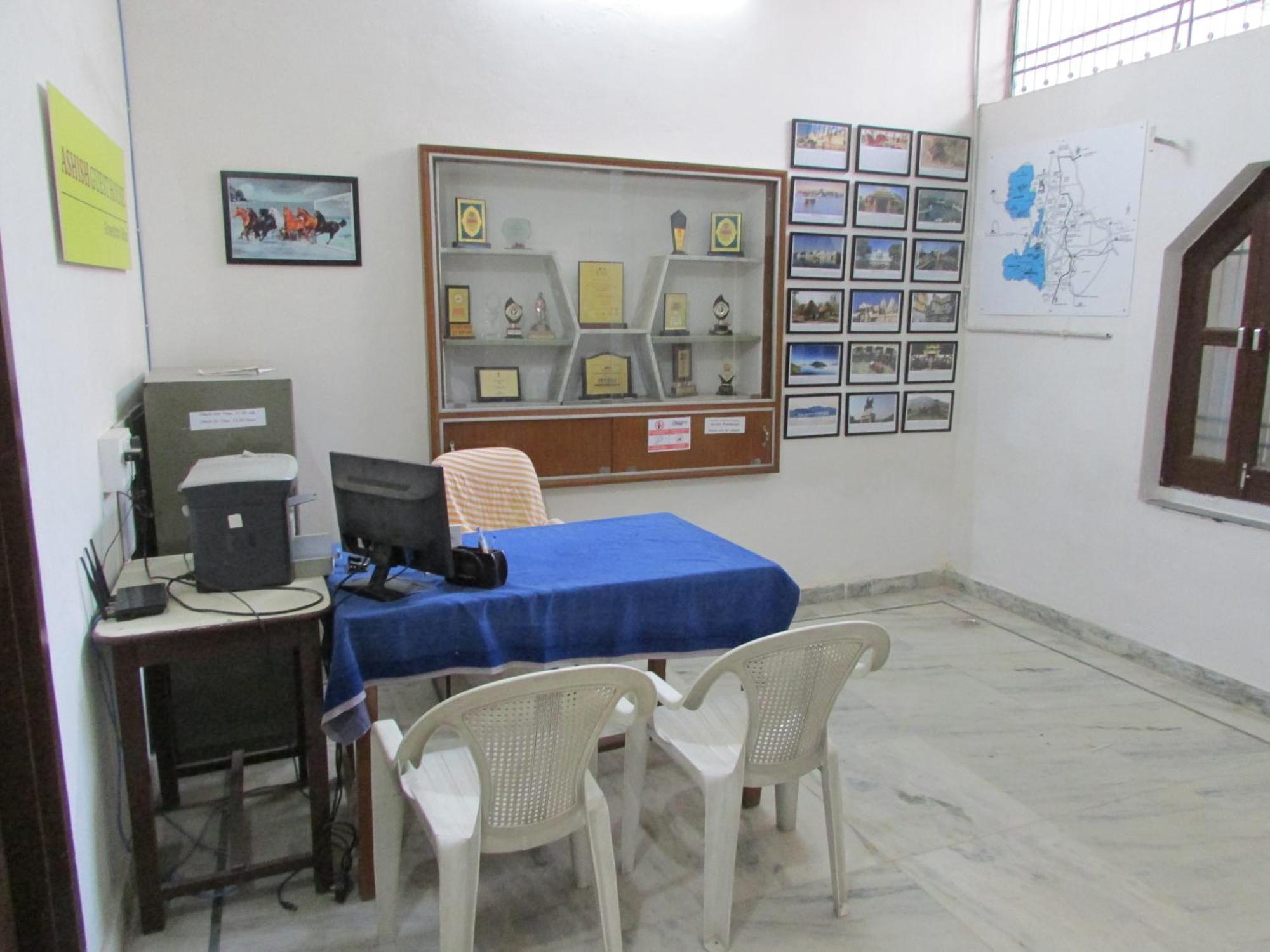Ashish Guest House, Goverdhan Vilas Udaipur Eksteriør billede